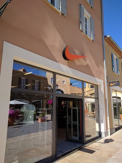 Nike Factory Store Provence, Magasin d'Articles de Sports à Miramas